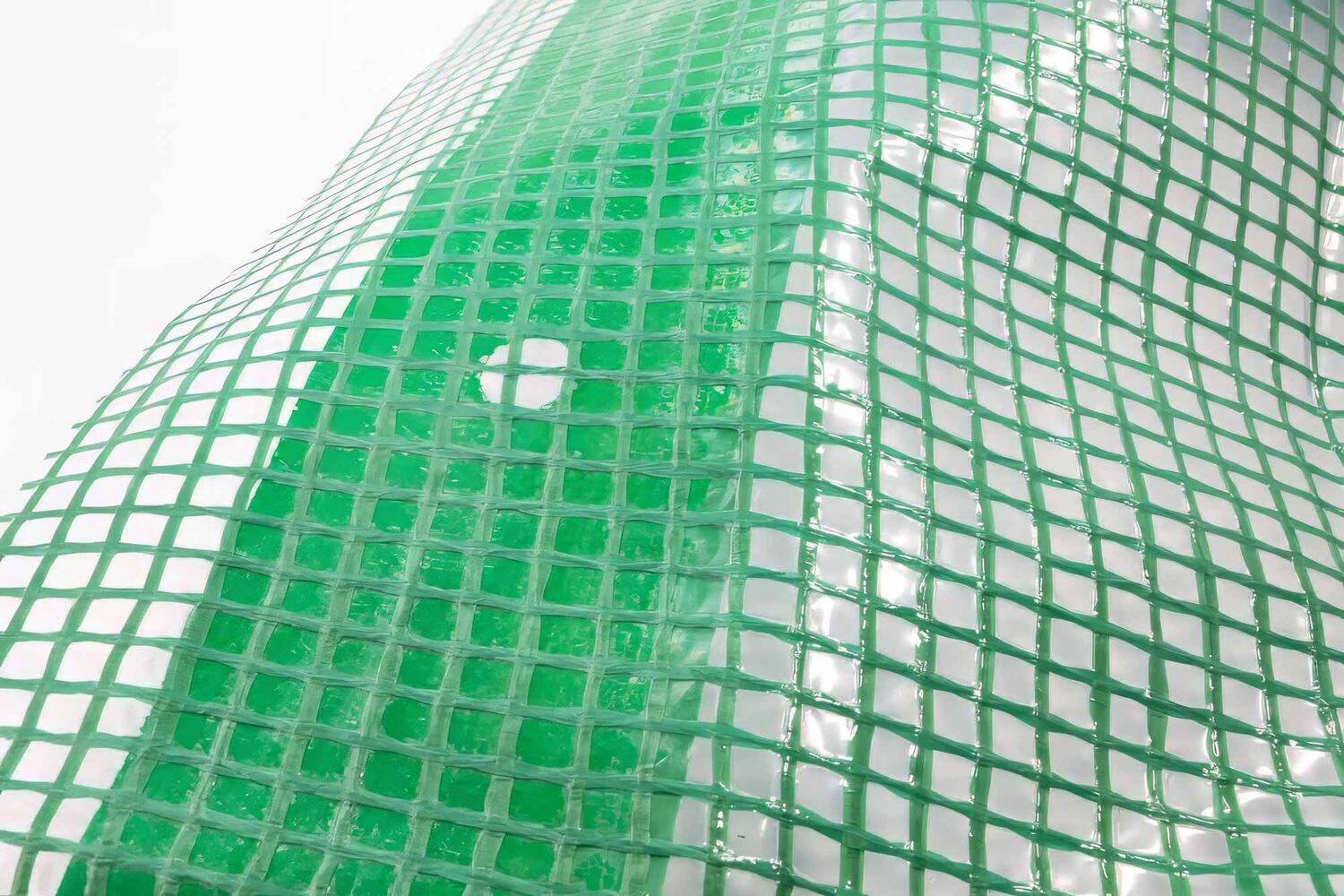 Gitterplane 6,00 x 15,00 m transparent mit grnem Gitter 250 g/m mit Nagelrand verstrkt gefaltet UV-stabil