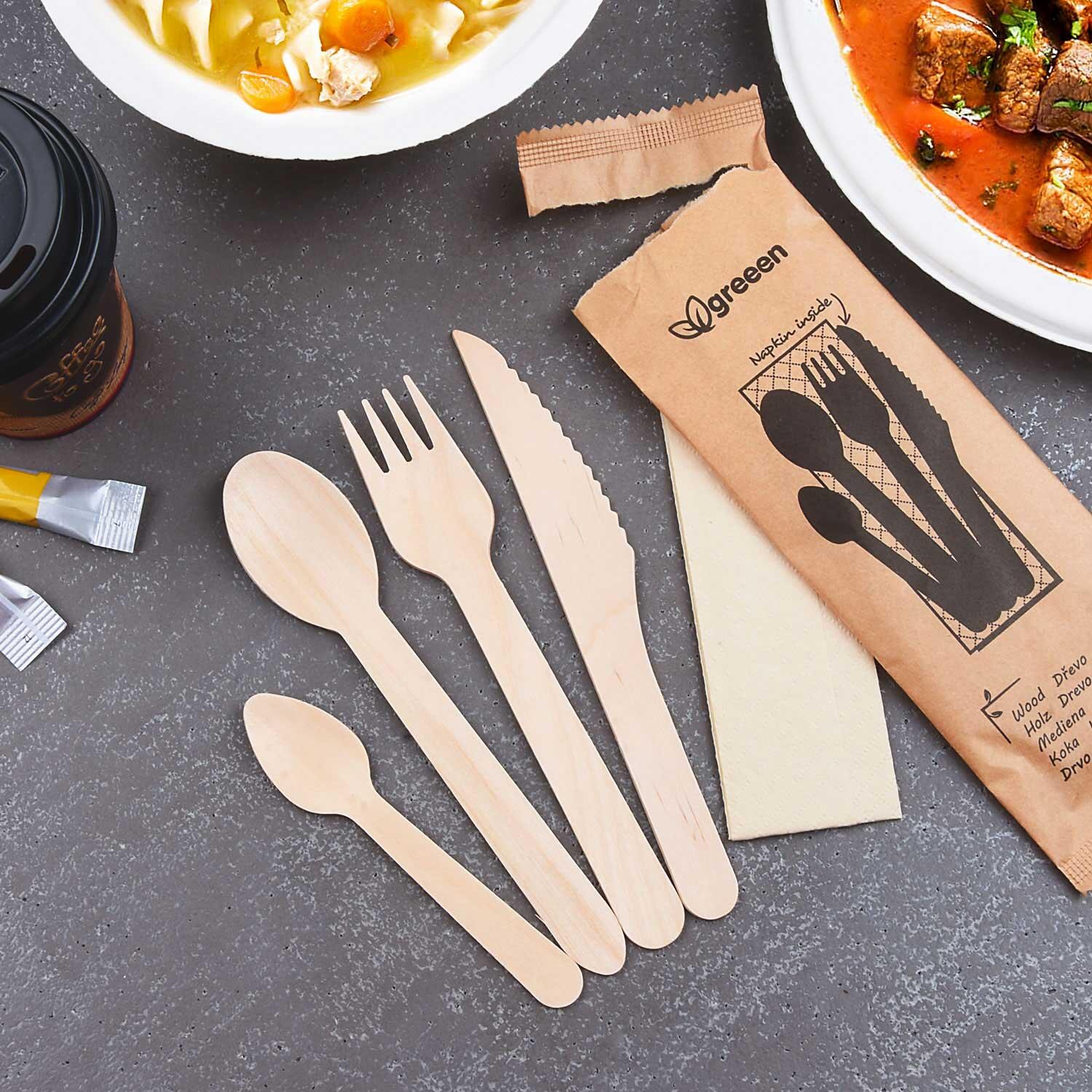 Bestecksets aus Holz biologisch abbaubar 4-teilig Gabel Messer Kaffeel�ffel Serviette hygienisch verpackt, 50 Sets