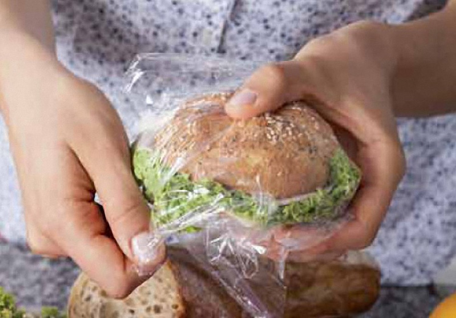 Frischhaltefolien aus PE, 29 cm x 300 m, 9 my, 4 Rollen